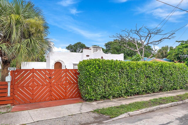 4 of 19 - 3210 Greenwood Avenue, West Palm Beach, FL