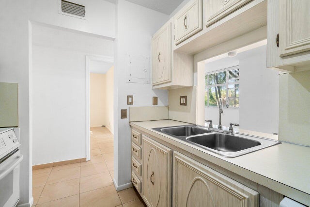 5 of 22 - 250 Ne 20th Street #2250, Boca Raton, FL
