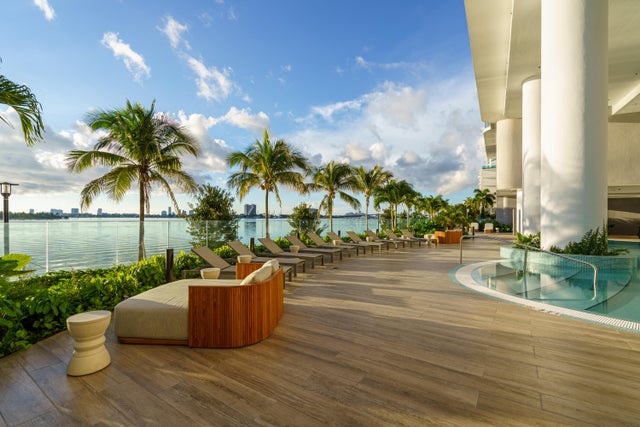 4 of 64 - 700 Ne 24th Street #3002, Miami, FL