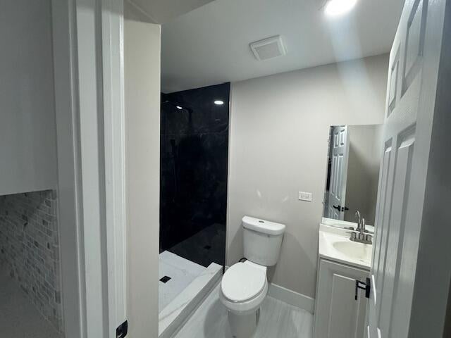 2 of 40 - 2329 West Dr, West Palm Beach, FL