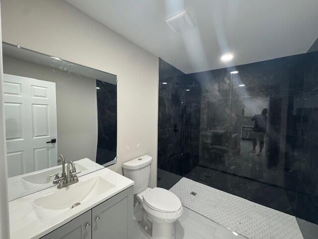 4 of 40 - 2329 West Dr, West Palm Beach, FL