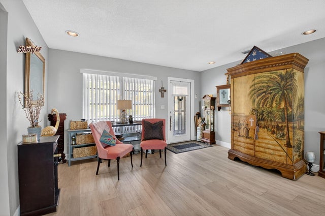 4 of 33 - 205 Dartmouth Drive, Lake Worth Beach, FL