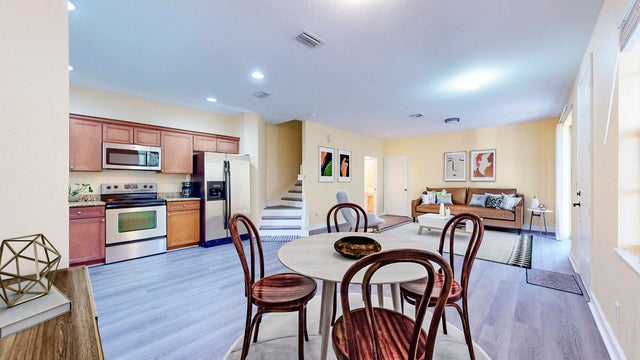 2 of 37 - 2558 Se Pineland Drive, Port Saint Lucie, FL