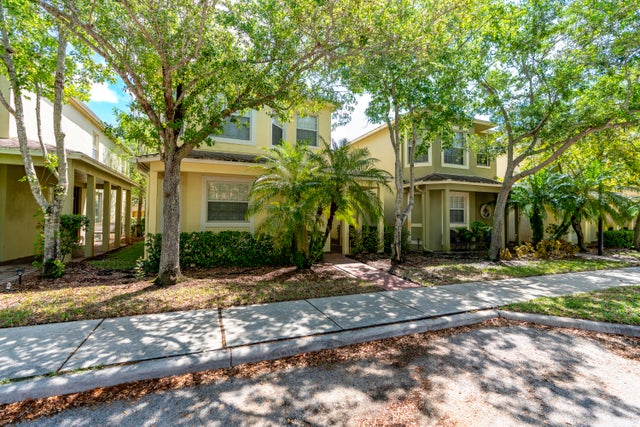 4 of 37 - 2558 Se Pineland Drive, Port Saint Lucie, FL