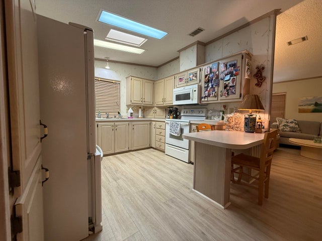 3 of 27 - 207 N Heron Drive #p, Briny Breezes, FL