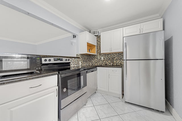 5 of 19 - 339 Normandy H, Delray Beach, FL
