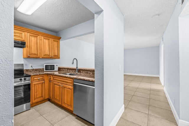 5 of 32 - 1495 Lake Crystal Drive #h, West Palm Beach, FL