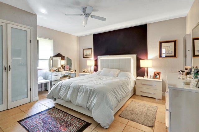 4 of 21 - 2711 Madison Street, Hollywood, FL