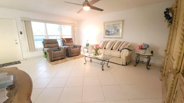 4 of 53 - 209 Greenbrier A, West Palm Beach, FL