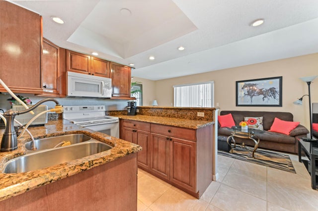 5 of 30 - 262 Monaco F, Delray Beach, FL