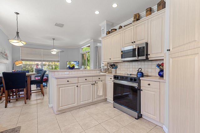 4 of 18 - 2111 2111 Bellcrest Ct, Royal Palm Court, Royal Palm Beach, FL