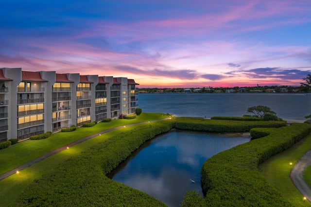 2 of 47 - 7020 Half Moon Circle #205, Hypoluxo, FL