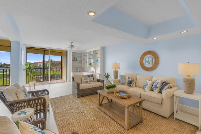 5 of 47 - 7020 Half Moon Circle #205, Hypoluxo, FL