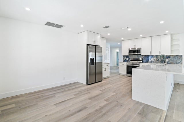 5 of 34 - 4421 Nw 2nd Court, Coconut Creek, FL