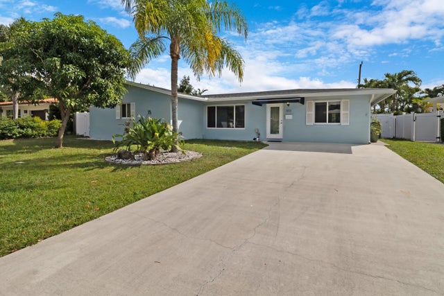 2 of 34 - 912 Se 8th Court, Deerfield Beach, FL