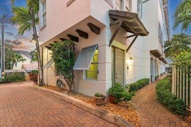 1 of 46 - 285 Se 6th Avenue #j, Delray Beach, FL