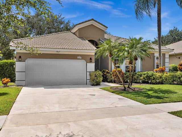 2 of 80 - 6419 Stonehurst Circle, Lake Worth, FL