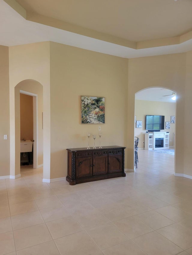5 of 28 - 633 Sw Long Key Court, Port Saint Lucie, FL