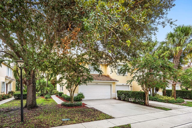 2 of 55 - 1031 Pinewood Lake Court, Greenacres, FL