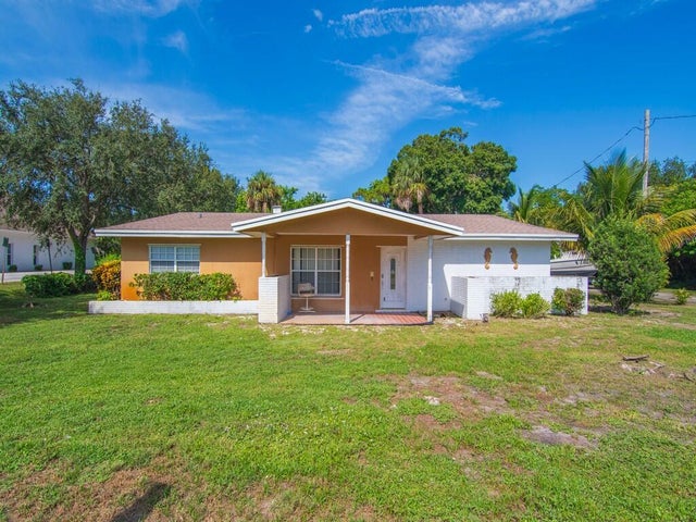 3 of 35 - 4585 30th Ave Avenue, Vero Beach, FL