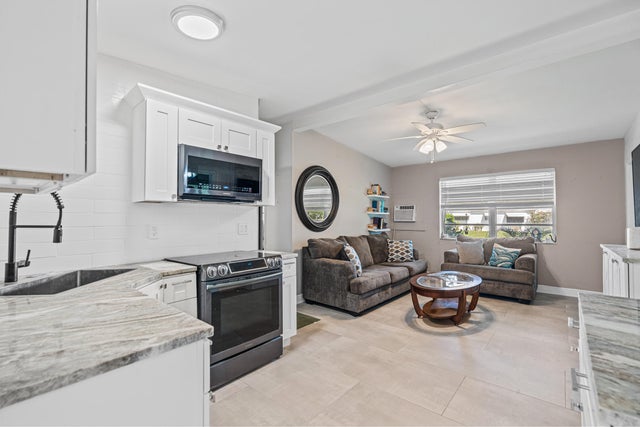 3 of 27 - 5564 Maypop Road, West Palm Beach, FL