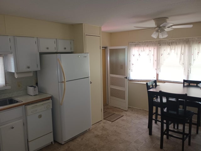 4 of 28 - 59 Golf Drive, Port Saint Lucie, FL