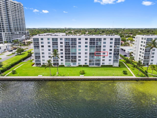 1 of 39 - 301 Lake Shore Drive #402, Lake Park, FL