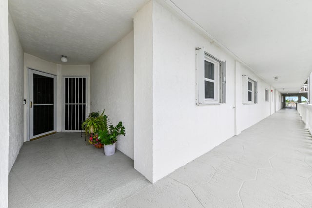 4 of 39 - 301 Lake Shore Drive #402, Lake Park, FL