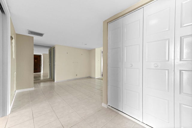 5 of 39 - 301 Lake Shore Drive #402, Lake Park, FL