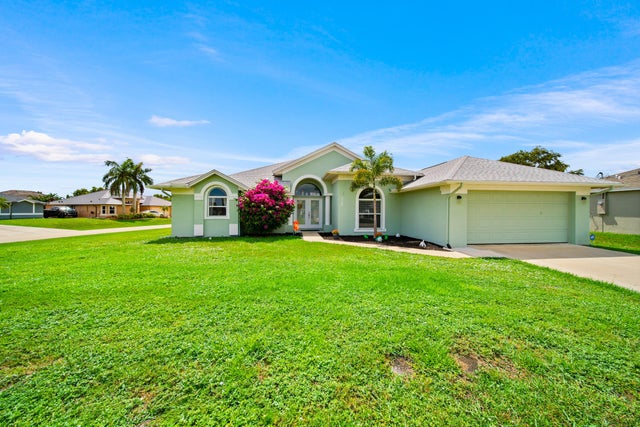 2 of 30 - 350 Sw Alcan Drive, Port Saint Lucie, FL