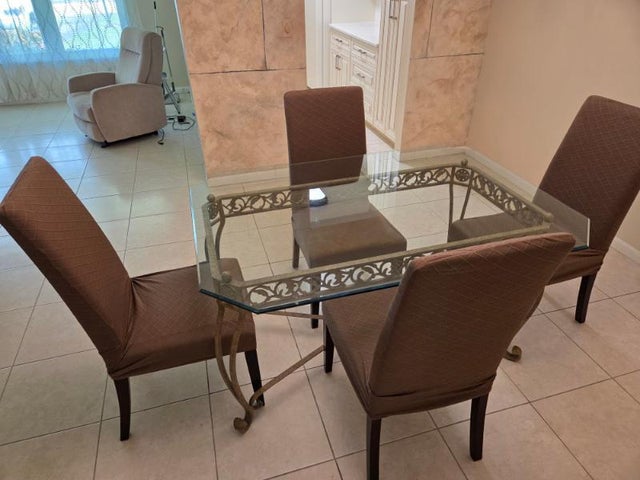5 of 22 - 7205 W Oakridge Circle, Lake Worth, FL