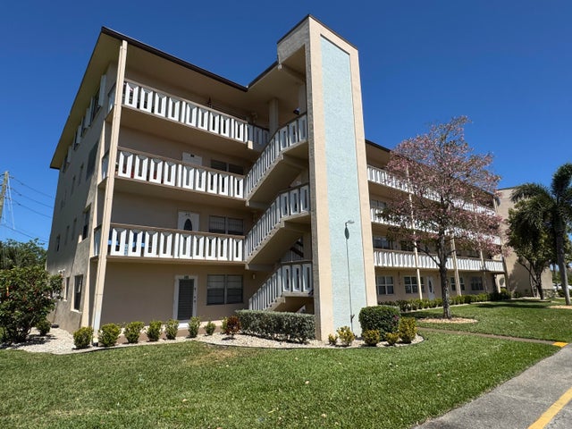 2 of 41 - 203 Southampton A, West Palm Beach, FL