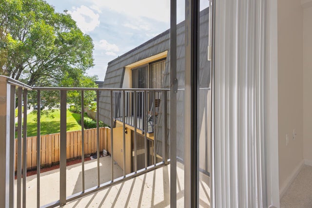 3 of 24 - 3902 39th Way, West Palm Beach, FL