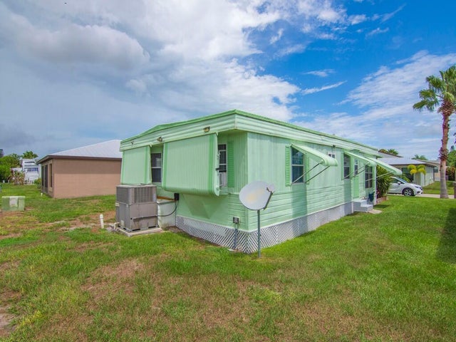 4 of 61 - 9 Se Kassaba Lane, Port Saint Lucie, FL