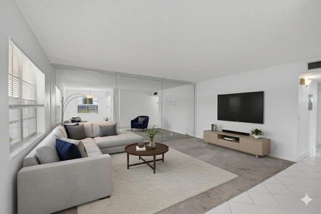 1 of 41 - 826 Normandy R, Delray Beach, FL