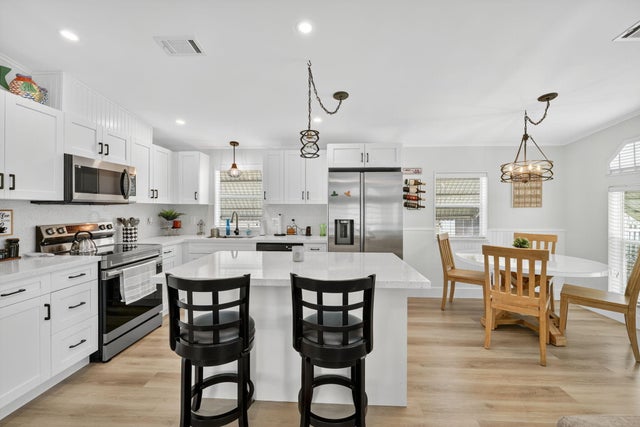 5 of 30 - 566 Nettles Boulevard, Jensen Beach, FL