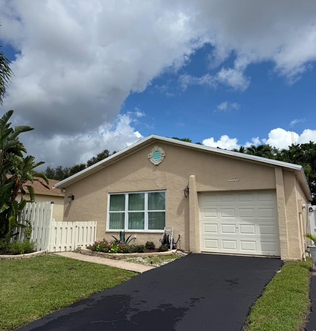 1 of 4 - 5159 Mirror Lakes Boulevard, Boynton Beach, FL
