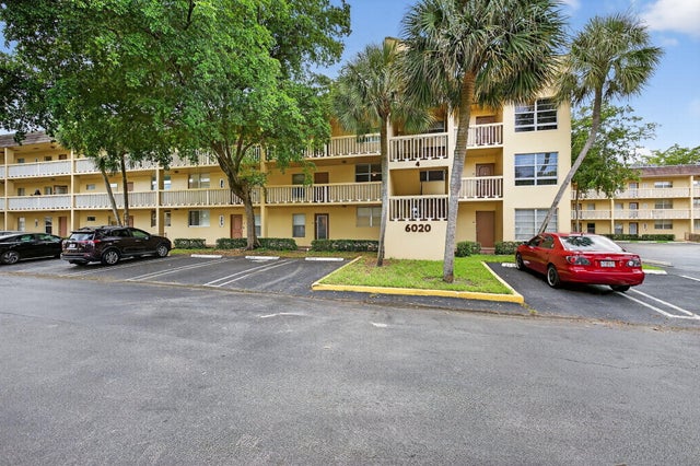 1 of 25 - 6020 Nw 64th Avenue #211, Tamarac, FL