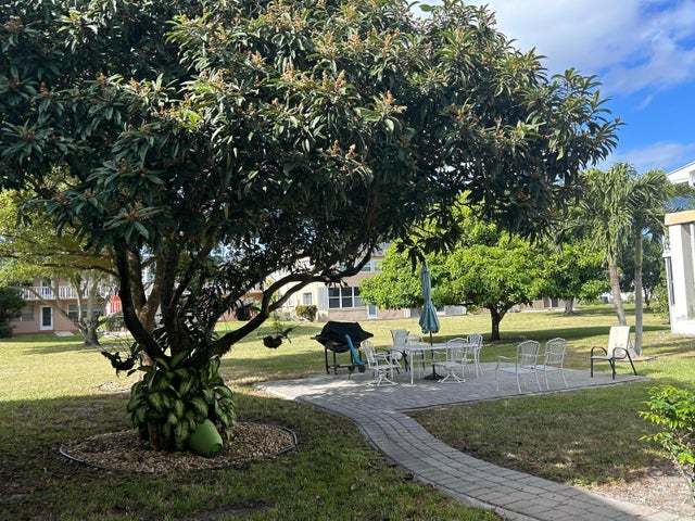4 of 18 - 137 Bedford F, West Palm Beach, FL