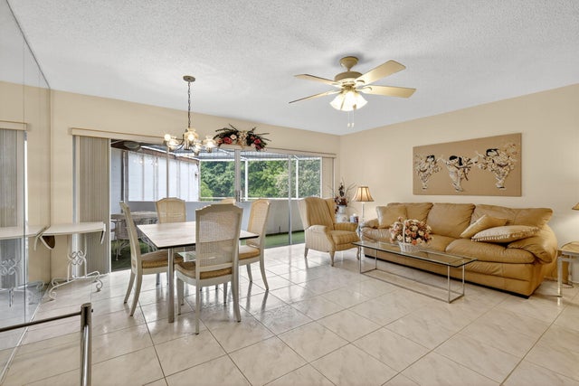 5 of 20 - 6 Greenway Village N #210, Royal Palm Beach, FL