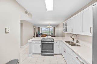 Photo of Listing #RX-11121777