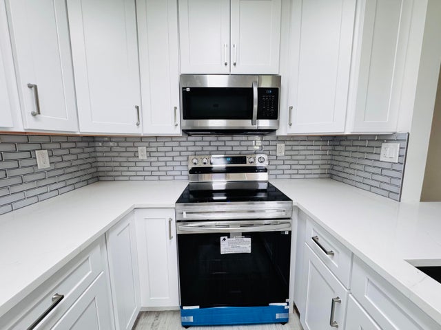 1 of 35 - 293 Flanders G, Delray Beach, FL