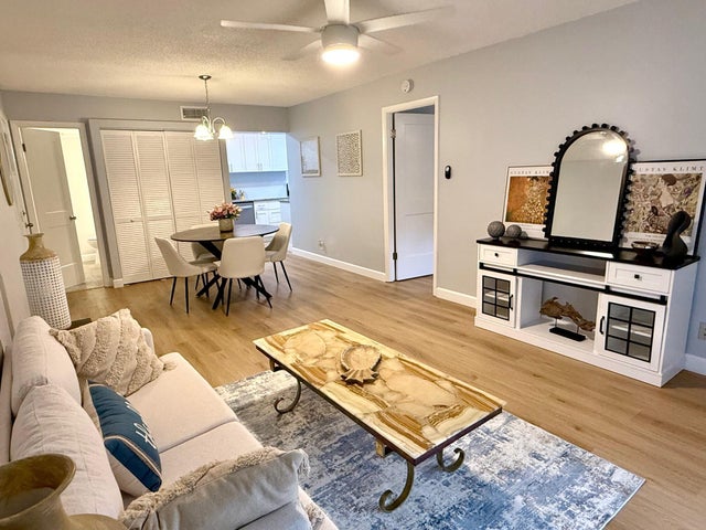 2 of 40 - 198 Lake Carol Drive, West Palm Beach, FL