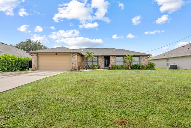 1682 Se Fallon Drive, Port Saint Lucie