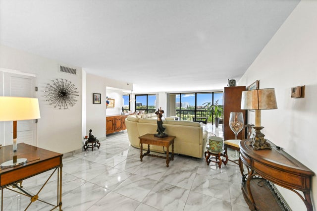 2 of 74 - 1900 Consulate Place #604, West Palm Beach, FL