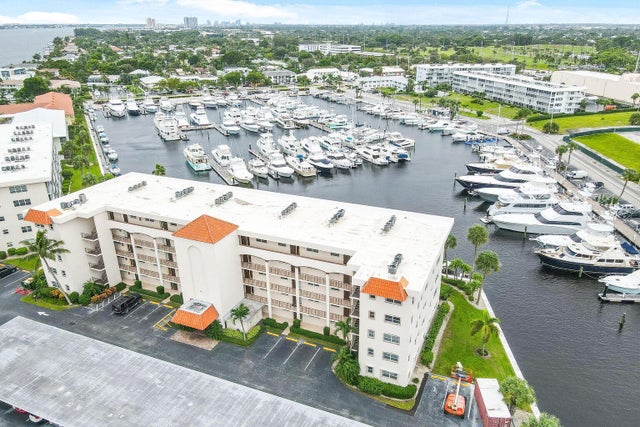 3 of 43 - 21 Yacht Club Drive #507, North Palm Beach, FL