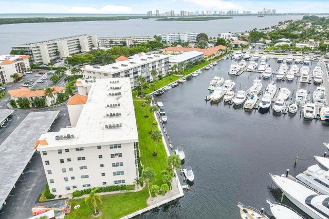 5 of 43 - 21 Yacht Club Drive #507, North Palm Beach, FL