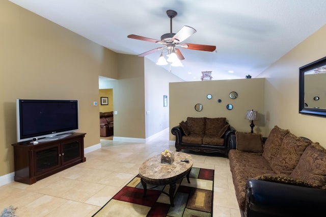 3 of 22 - 10746 Oak Bend Way, Wellington, FL