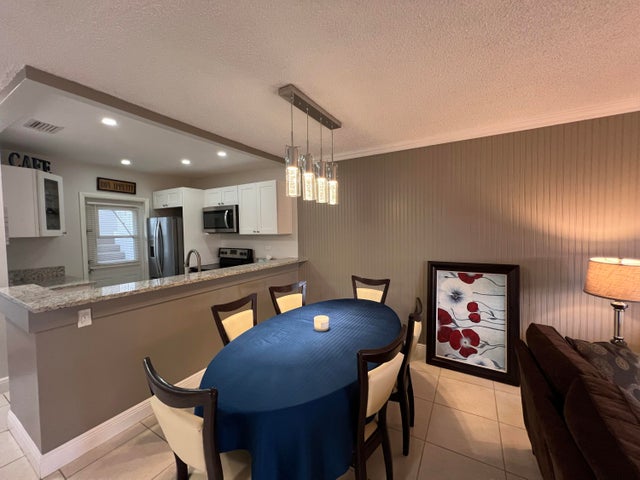 2 of 21 - 3500 Nw 48th Avenue #402, Lauderdale Lakes, FL