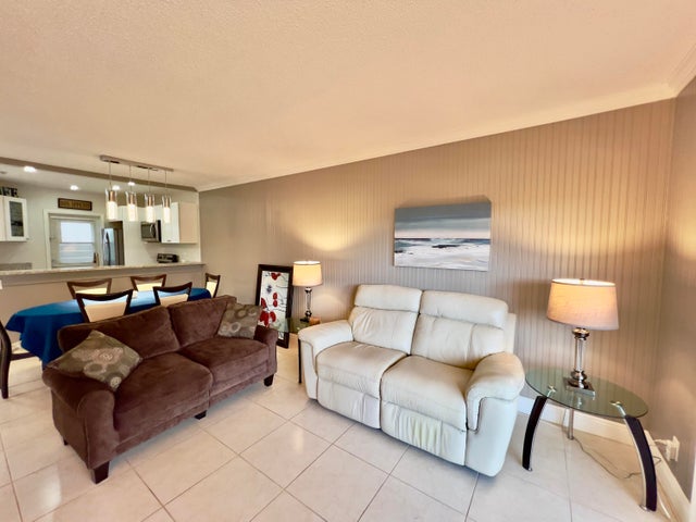 3 of 21 - 3500 Nw 48th Avenue #402, Lauderdale Lakes, FL